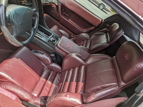 Used 1993 Chevrolet Corvette Convertible image 8