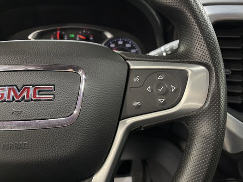 Used 2023 GMC Acadia SLE w/ Driver Convenience Package image 19