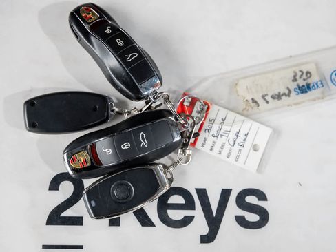 Used 2015 Porsche 911 Carrera 4S image 22