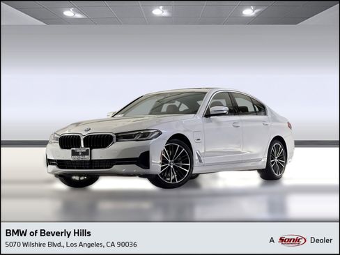 Used 2023 BMW 530e w/ Premium Package image 1