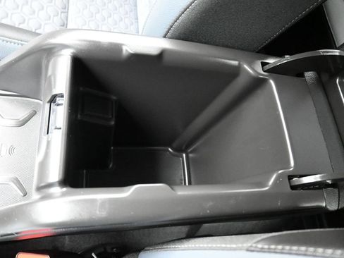 Used 2020 Chevrolet Colorado Z71 w/ Z71 Midnight Edition image 24