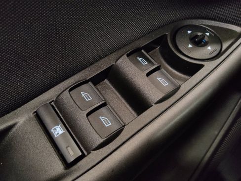 Used 2018 Ford Focus SEL FWD image 27