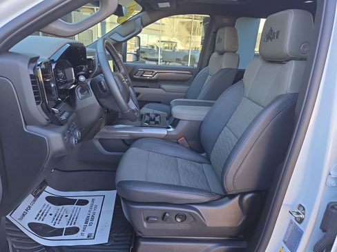 Used 2024 Chevrolet Silverado 2500 ZR2 w/ ZR2 Bison Edition image 14