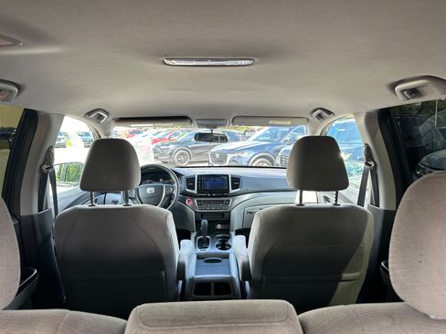 Used 2017 Honda Pilot EX image 12