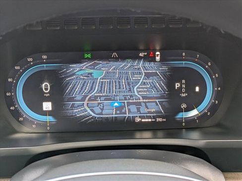 Certified 2025 Volvo XC90 B6 Plus w/ Protection Package Premier image 12