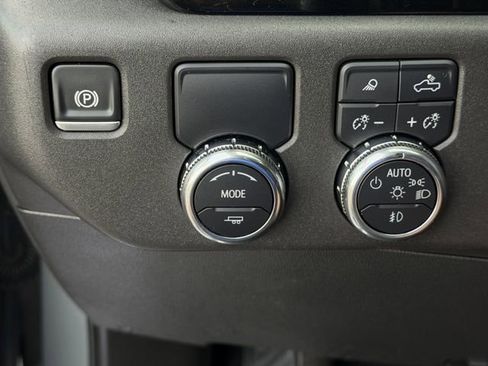 Used 2025 GMC Sierra 1500 SLT RWD image 23