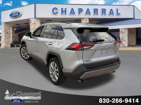 Used 2019 Toyota RAV4 Limited w/ Cold Weather Package FWD image 21