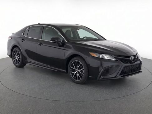 Used 2024 Toyota Camry SE w/ Cold Weather Package AWD/4WD image 1