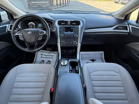 Used 2018 Ford Fusion S image 11