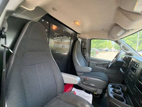 Used 2024 Chevrolet Express 2500 w/ Driver Convenience Package RWD image 24