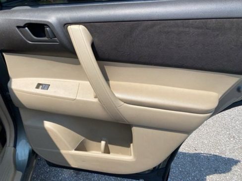 Used 2010 Toyota Highlander 4WD image 20