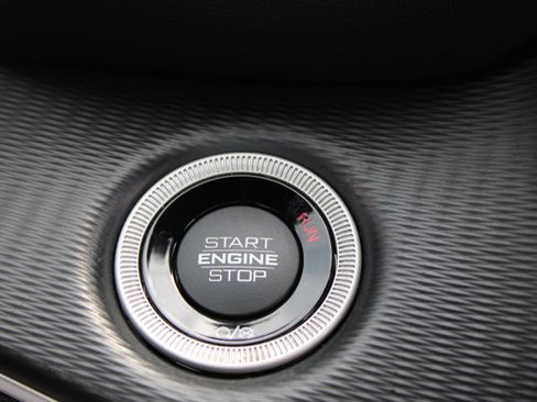 Used 2023 Jeep Grand Cherokee Altitude AWD/4WD image 20