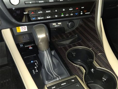 Used 2022 Lexus RX 450hL Luxury w/ Cold Area Package (CT) image 20