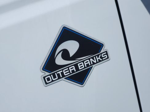 Used 2024 Ford Bronco Outer Banks AWD/4WD image 12