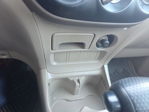 Used 2004 Toyota RAV4 Base image 24