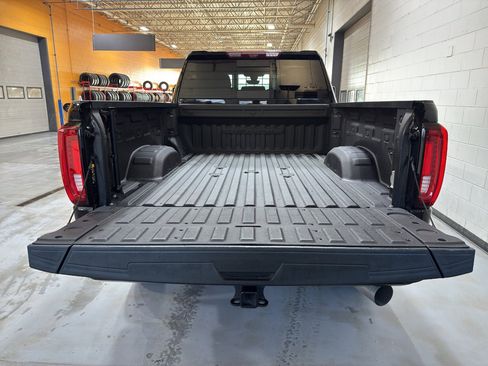 Used 2022 GMC Sierra 3500 Denali w/ Denali Ultimate Package image 24