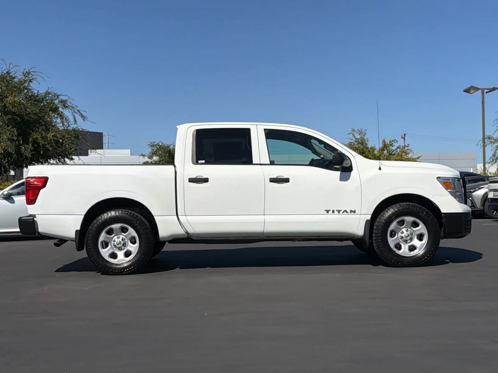 Used 2019 Nissan Titan S AWD/4WD image 6