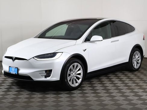 Used 2020 Tesla Model X Long Range image 6