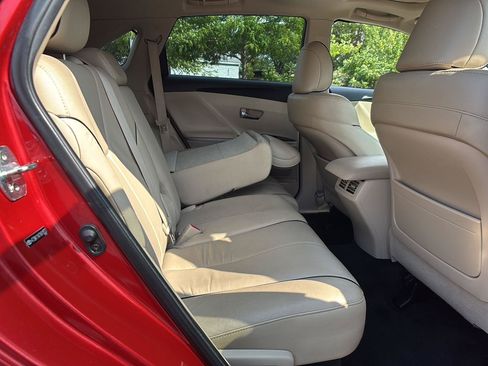 Used 2009 Toyota Venza AWD w/ Comfort Pkg image 17