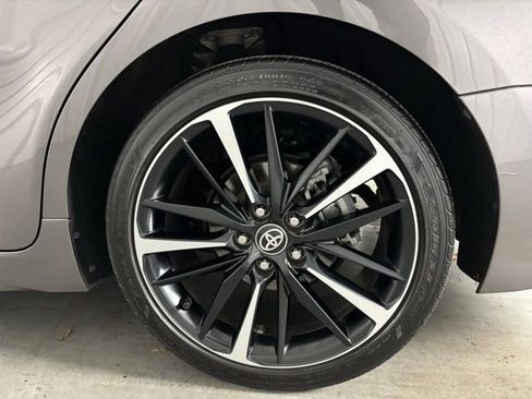 Used 2020 Toyota Camry XSE image 8