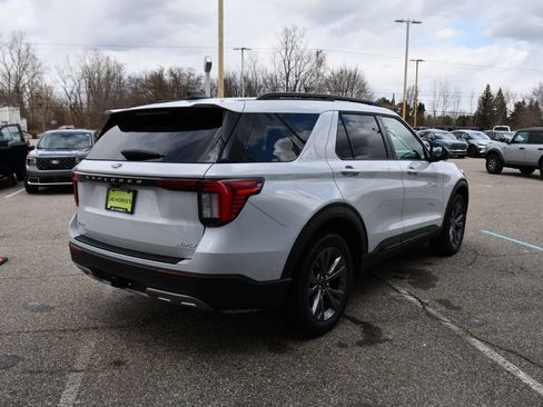 Used 2026 Ford Explorer Active w/ Active Comfort Package AWD/4WD image 6