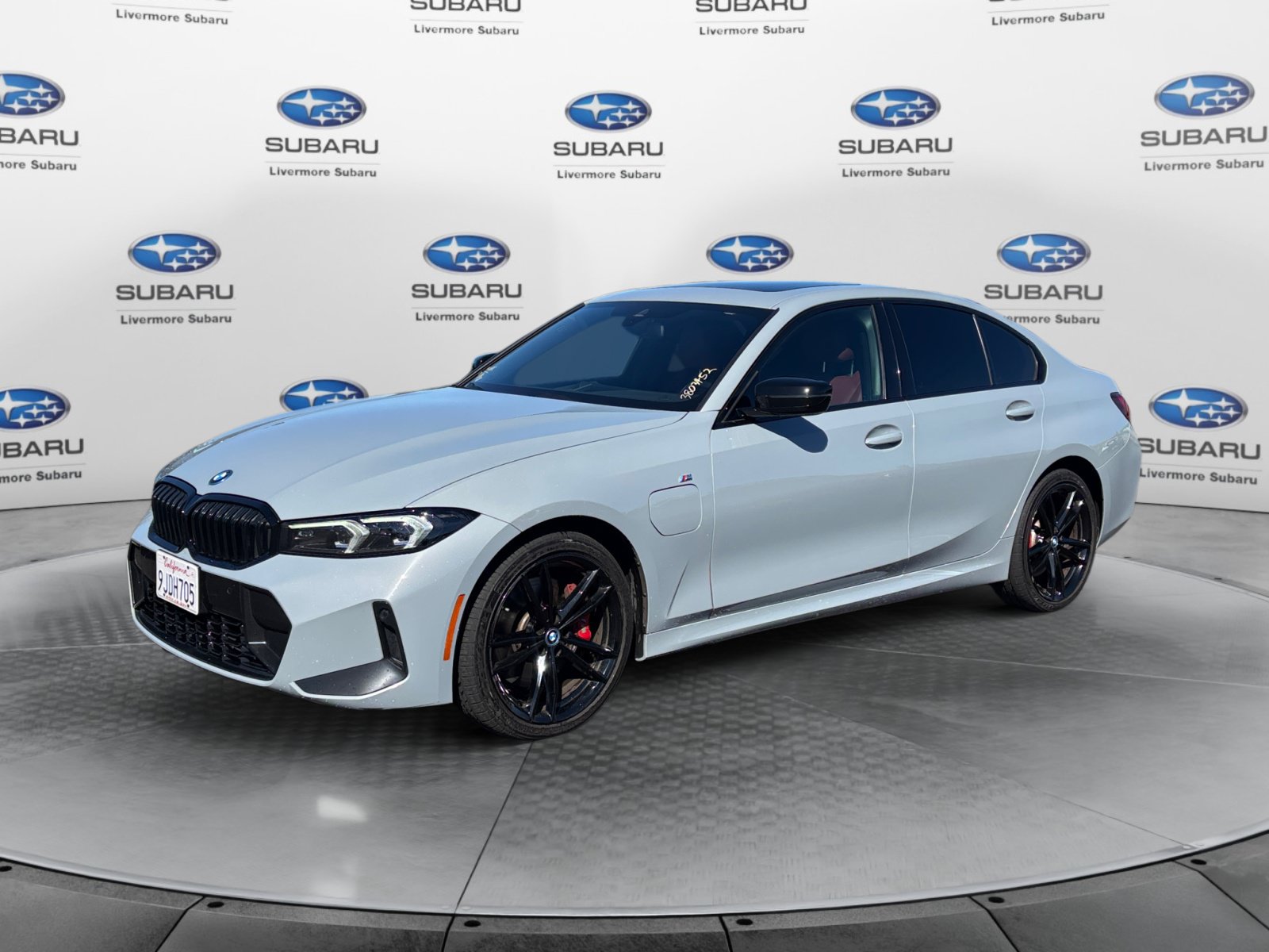 Used 2024 BMW 330e w/ M Sport Package RWD image 2