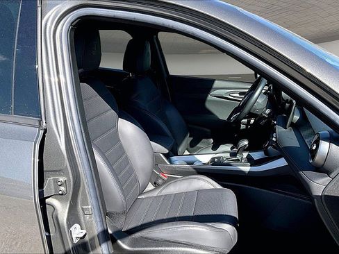 Used 2024 Alfa Romeo Tonale Ti image 13