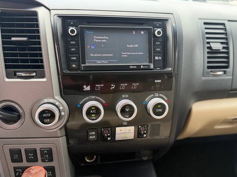 Used 2015 Toyota Sequoia Platinum AWD/4WD image 88