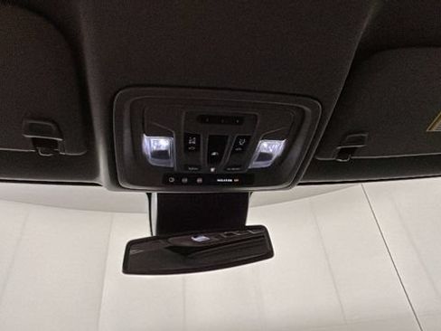 Used 2022 GMC Sierra 1500 Denali AWD/4WD image 25