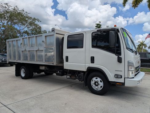 Used 2024 Chevrolet Low Cab Forward RWD image 2