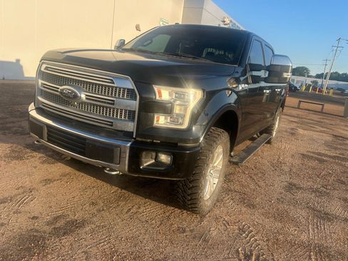 Used 2016 Ford F150 Platinum w/ Equipment Group 701A Luxury AWD/4WD image 4