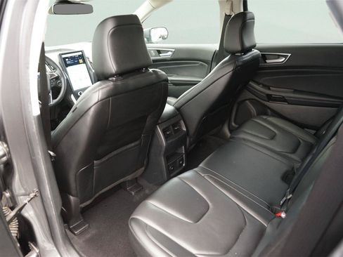 Used 2022 Ford Edge Titanium AWD/4WD image 11