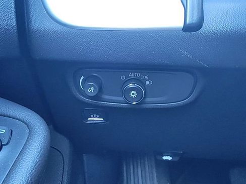 Certified 2023 GMC Terrain SLE w/ Driver Convenience Package image 32