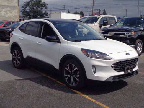 Used 2022 Ford Escape SEL w/ SEL Stealth AWD Package image 3