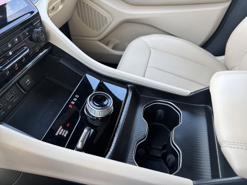 Certified 2025 Jeep Grand Cherokee Limited w/ Luxury Tech Group II AWD/4WD image 20