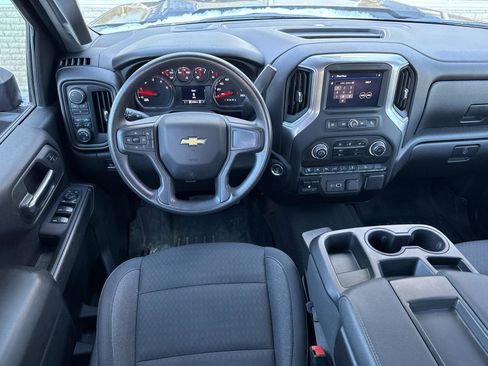 Used 2025 Chevrolet Silverado 2500 Custom w/ Custom Value Package image 16