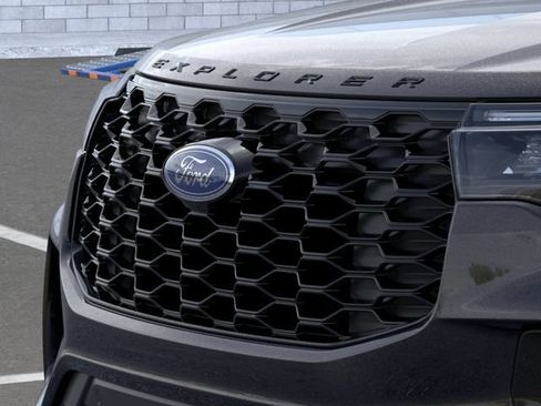 New 2026 Ford Explorer ST-Line w/ ST-Line Street Pack AWD/4WD image 17