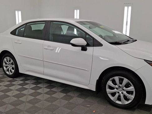Certified 2023 Toyota Corolla LE image 6
