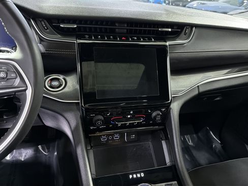 Used 2023 Jeep Grand Cherokee L Laredo AWD/4WD image 21