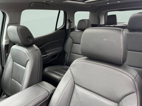 Used 2023 GMC Acadia SLT w/ Preferred Package image 15