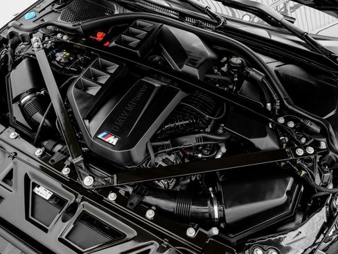 Used 2024 BMW M4 Coupe w/ Executive Package image 40