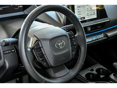 Used 2024 Toyota Prius XLE AWD/4WD image 12