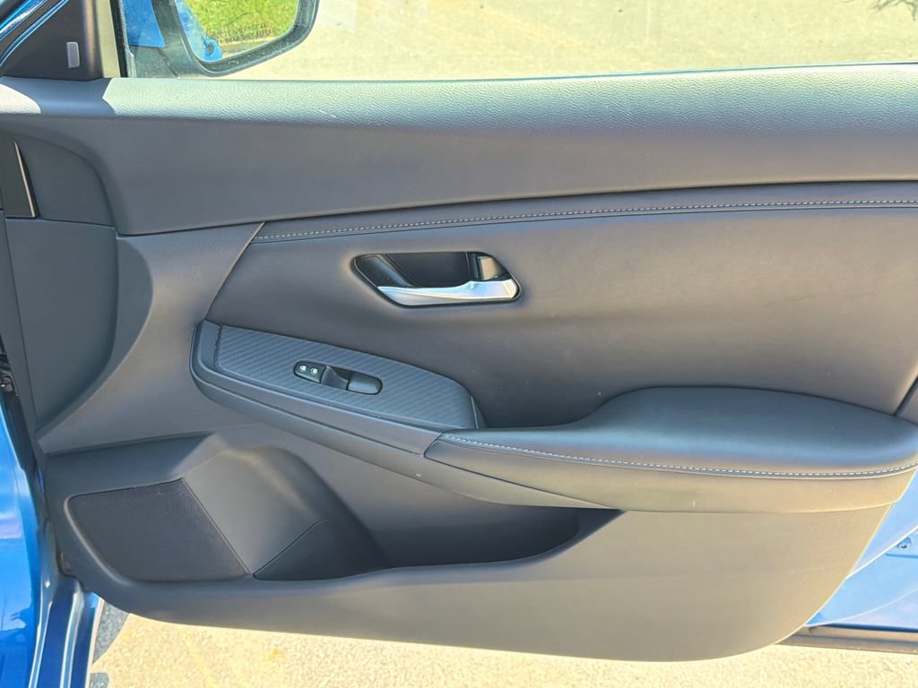 Used 2024 Nissan Sentra SV FWD image 14