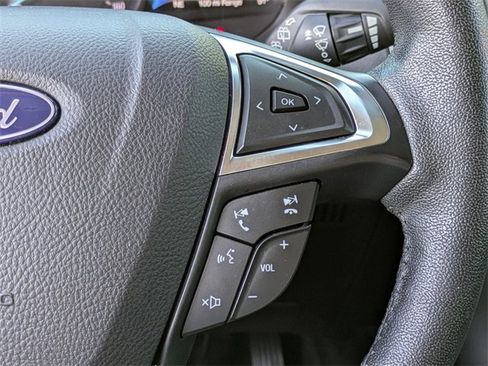 Used 2022 Ford Edge SEL w/ Sport Appearance Package image 25