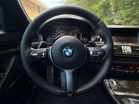 Used 2015 BMW 550i Sedan RWD image 26