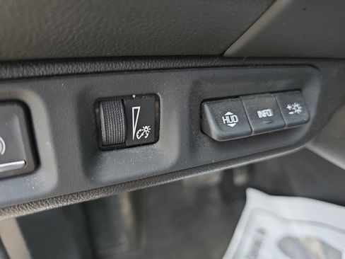 Used 2023 GMC Acadia SLT w/ Elevation Edition image 21