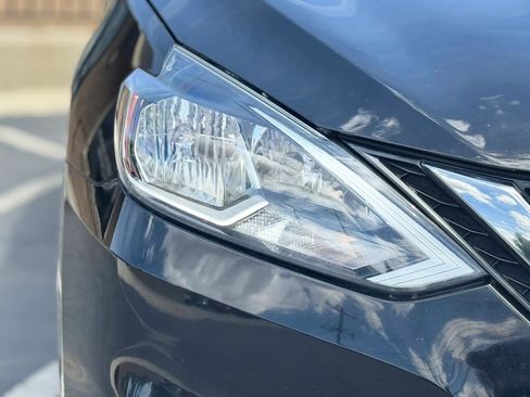 Used 2019 Nissan Sentra SV image 18