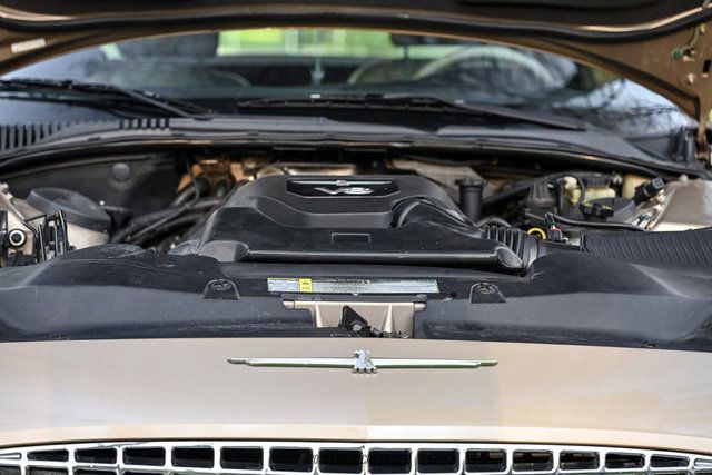 Used 2005 Ford Thunderbird RWD image 17