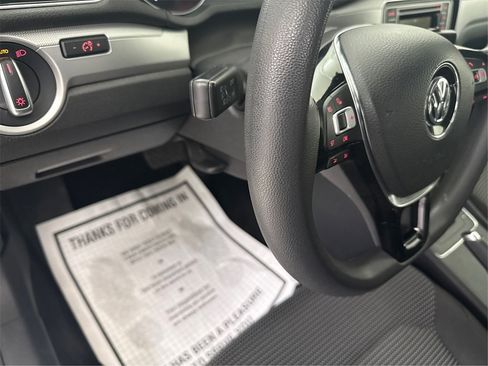 Used 2016 Volkswagen Passat 1.8T S image 39