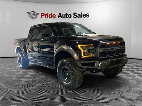 Used 2017 Ford F150 Raptor w/ Equipment Group 802A Luxury AWD/4WD image 2